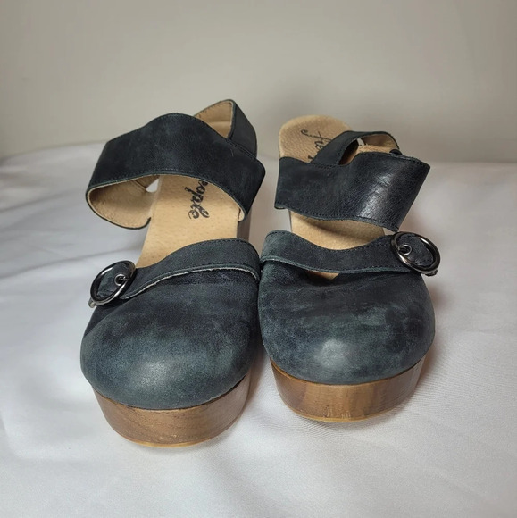 Free People Park Circle Black Leather Clog sz 40 - Picture 2 of 12